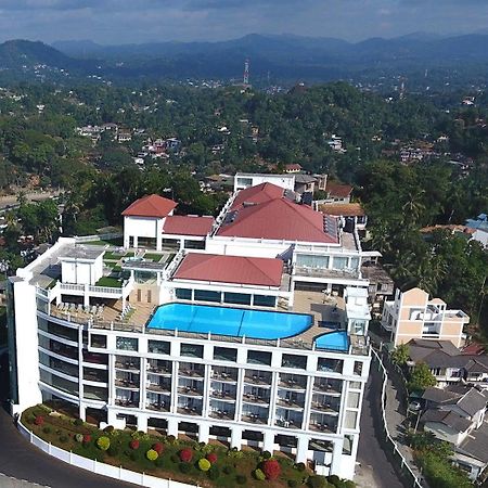 The Grand Kandyan Exterior photo