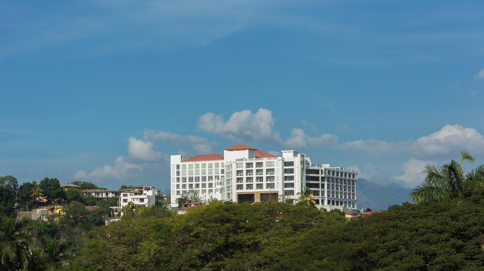 The Grand Kandyan Exterior photo