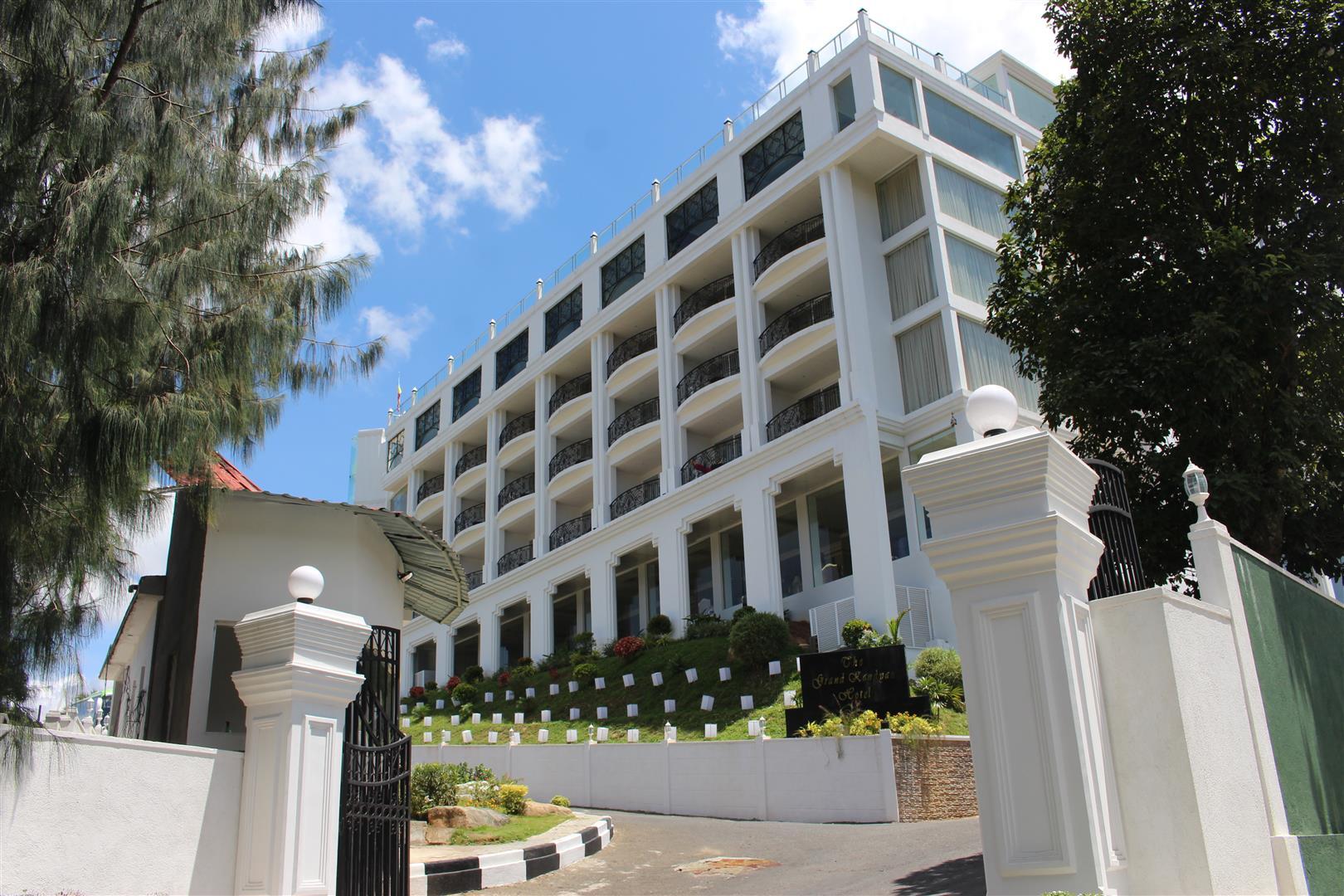 The Grand Kandyan Exterior photo